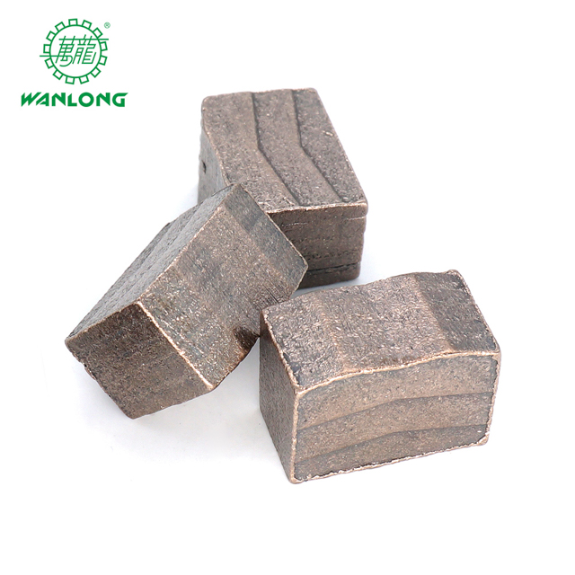 Segmentos de pedreira de granito Wanlong 23x13 / 12x15 em máquinas de pedreiras de lâmina dupla em Nâmbia